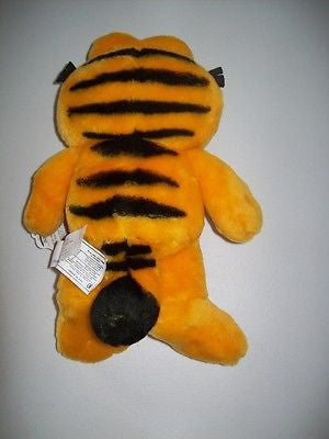 Garfield 11 in Plush By Play and Play-We Got Character