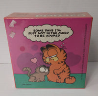 Garfield & Pooky 7x7 Puzzle Adored